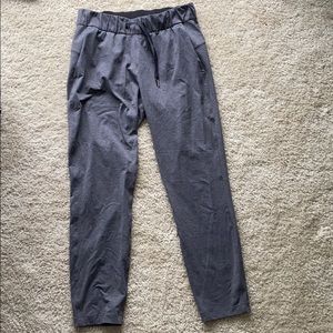 Lululemon on the fly pant 7/8 size 6